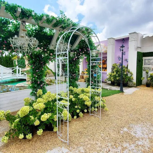 Main image of White Wedding Arch Garden Arbor Curved Metal Archway with Elegant Curve for Climbing Plants Roses Vines Garden Lawn Backyard Patio Wedding Outdoor Ceremony