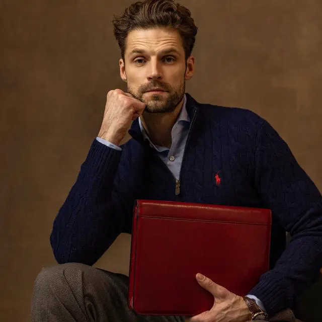 Alt view image 2 of 4 - Leather Portfolio - A4 Document Folder - Italian Handcrafted Padfolio Organizer (Red) - Gift Box Included