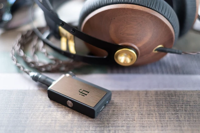 Alt view image 4 of 6 - GO blu Portable Bluetooth 5.1 DAC/Headphone Ampler | With 4.4mm & 3.5mm Headphone outputs