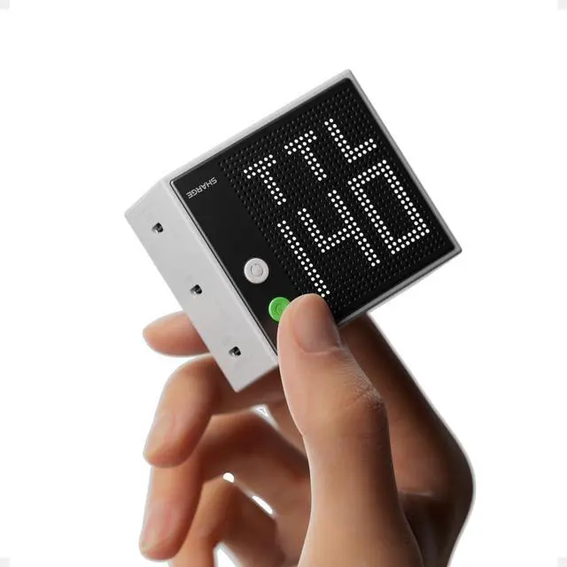 Main image of Pixel 140 Laptop Charger 140W USB C GaN Charger 3-Port with Smart Dot-Matrix Display PD3.1 Fast Charging for MacBook Pro, iPhone 17 Galaxy S26 (Black)