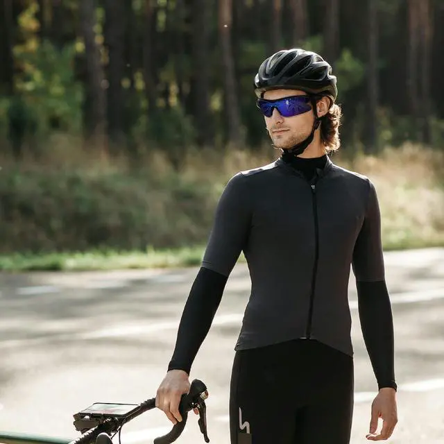 Alt view image 5 of 6 - Cycling Bluetooth Glasses with Open-Ear Hi-Fi Audio, AI Noise-Canceling Mic, UV400 Protection, IPX4 Waterproof, All-Day Battery, Ultra-Light 40g, Wind Noise Reduction, for Biking, Running & Scootering