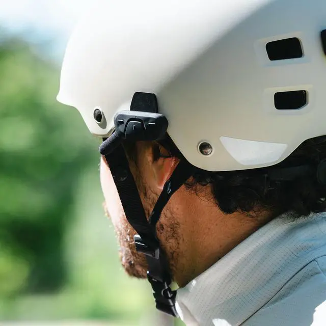 Alt view image 3 of 6 - Roamee - Bluetooth Hands-Free Kit for Bikers