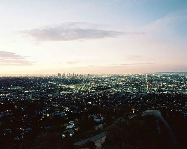 Alt view image 5 of 6 - Ektacolor PRO 400 Color Negative Film | 35mm Roll Film (36 Exposures) 3 Rolls + Cloth