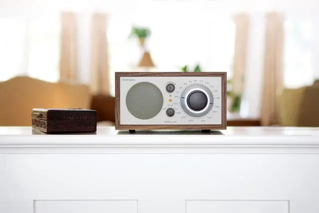 Alt view image 4 of 6 - model One Am/ fm Table Radio, Classic/ Walnut, 2.4 Lb