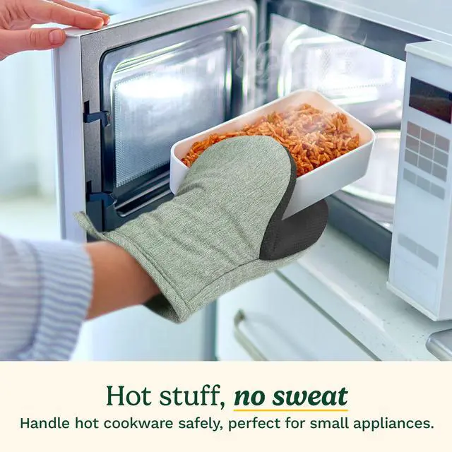 Alt view image 2 of 6 - Cuisinart Mini Oven Mitts 5.5 x 7 Heat-Resistant Kitchen Mitts for Oven with Non-Slip Neoprene Palm, Cotton Filling, and Fabric Loop Durable Oven Mitt Set for Cooking & Baking (Chambray)