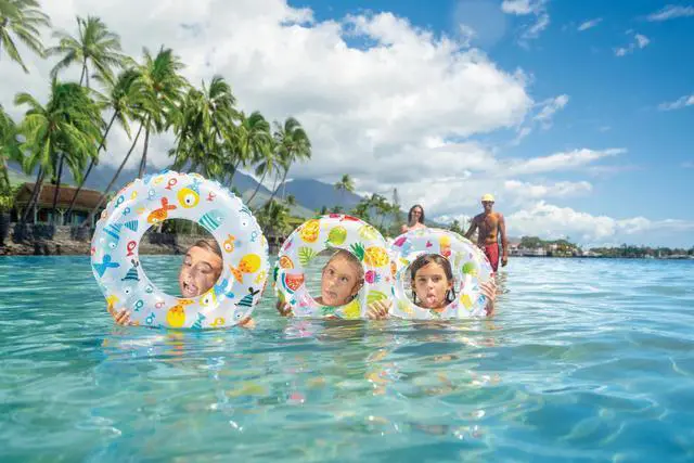 Alt view image 2 of 2 - Recreation 59230EP Lively Print Swim Ring 20", assorted designs