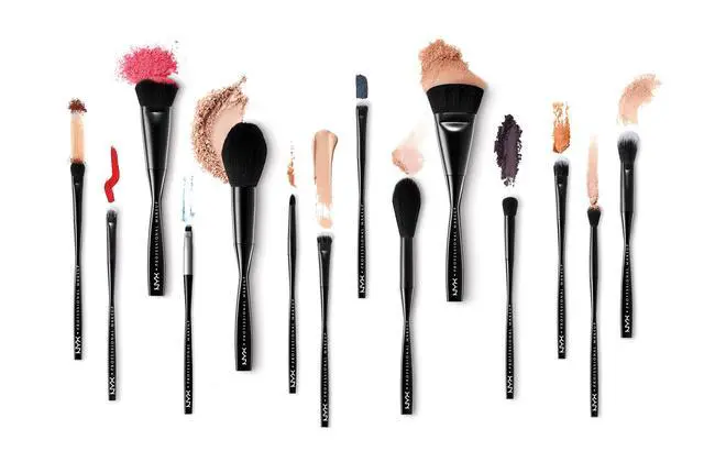 Alt view image 2 of 2 - Can't Stop Won't Stop Foundation Brush