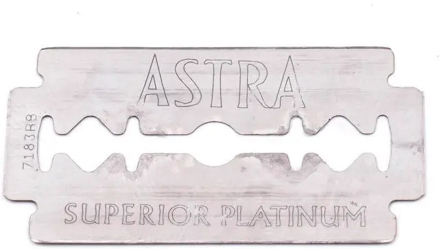 Alt view image 3 of 4 - Astra Platinum Double Edge Safety Razor Blades,100 Blades (20 x 5)