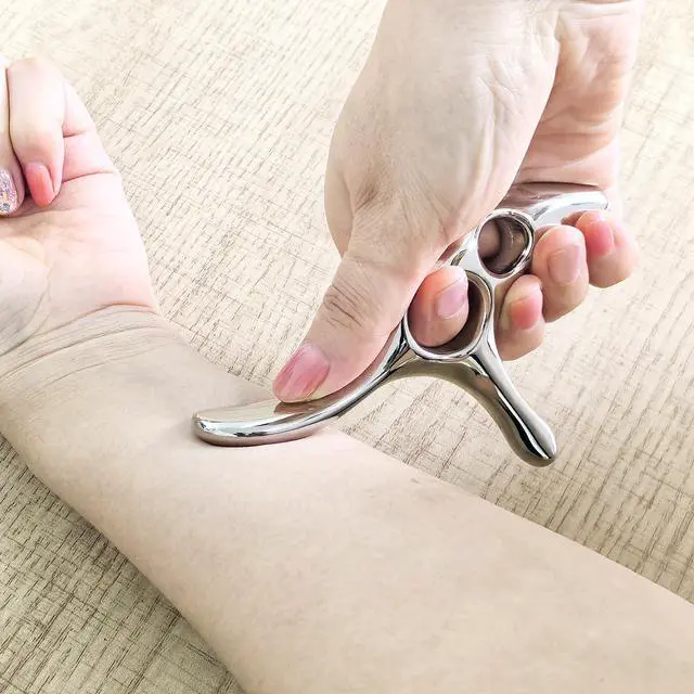 Alt view image 6 of 7 - Gua Sha Trigger Point Massage Tool -Thumb Protector,Deep Tissue Massage,Muscle Scraper Tool (T)