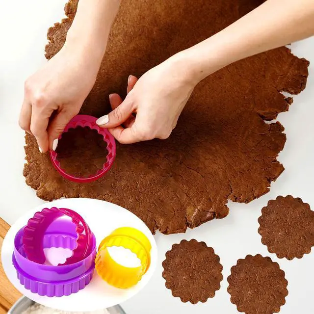 Alt view image 7 of 7 - Cookie Biscuit Cutter Set, Two Side Cookie Cutters Plastic Set Multi-size Cake Fruit Vegetable Shapes Cutter Random color (Round Shaped, 6 Pack)