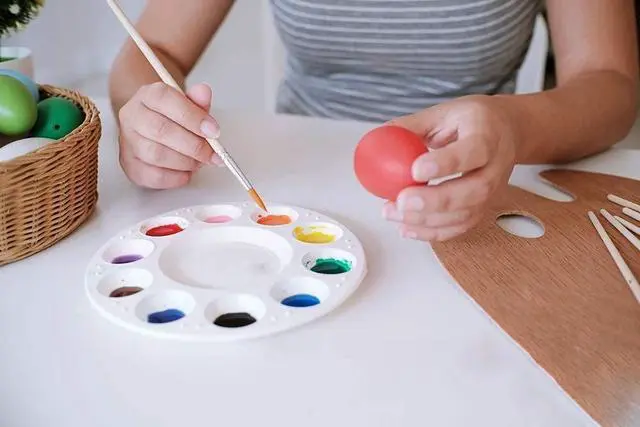 Alt view image 3 of 6 - 8pcs Paint Tray Palettes, Plastic White Palettes for Kids & Students,Paint Tray for Art Class,Craft DIY or Have a Birthday Painting Party