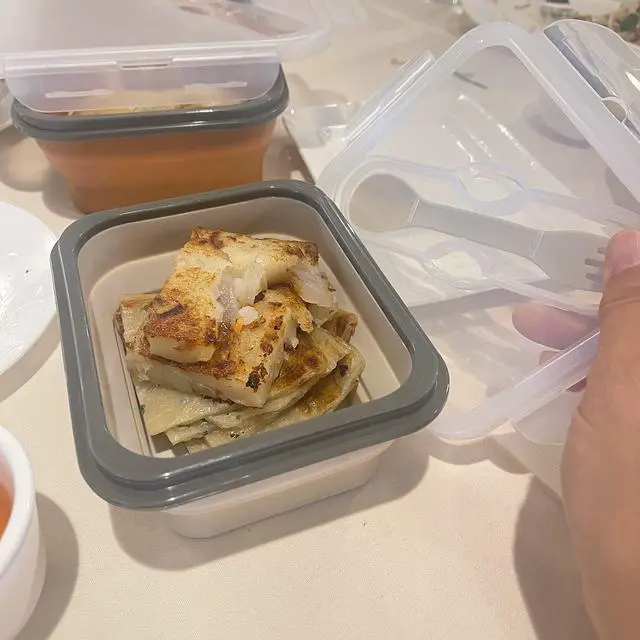 Alt view image 5 of 7 - - Reusable Foldable Take Out Lunch Bento Box Microwave & Dishwasher Safe BPA Free Non Toxic Non Stick - Beige