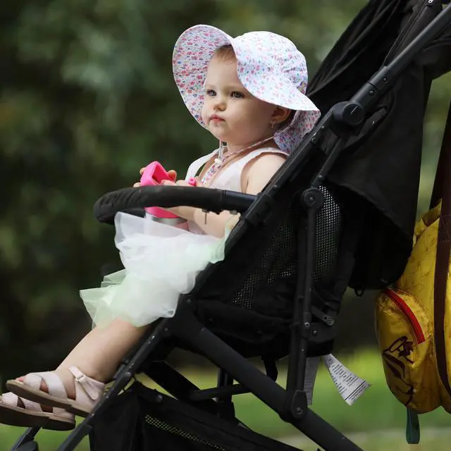 Alt view image 4 of 5 - Baby Girl Pink Daisy Sun Hat Wide Brim Adjustable UPF50+ Outdoor Beach Protection Cap for Infant Toddler Kids 2-5T