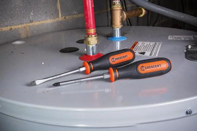 Alt view image 7 of 7 - 2PC Dual Material Screwdriver Set with Phillips #2x4" and Slotted 1/4"x4" - CSDS2PCSET