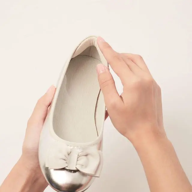 Alt view image 5 of 7 - Mini Fit for Kids | Fine-Tune The Spaces Inside Children's Shoes | 5.5 mm Thick | 1 Pair (Pearl White)