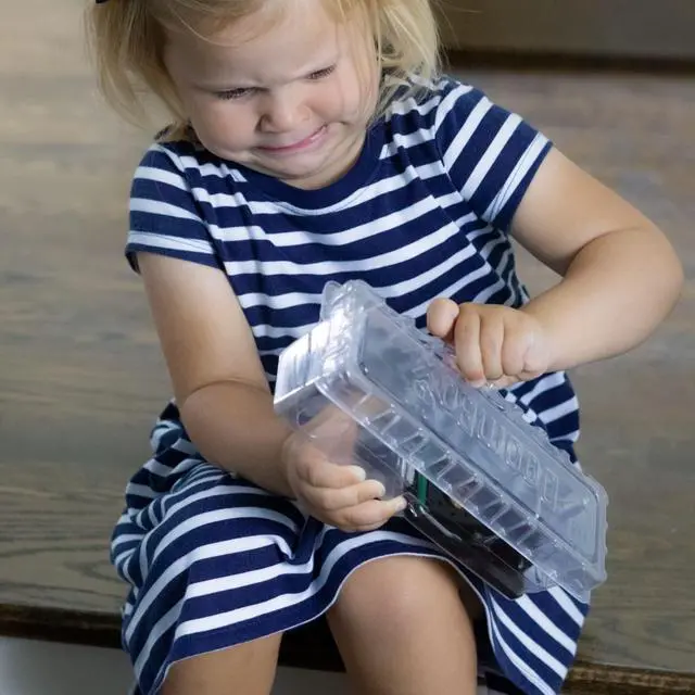 Alt view image 5 of 7 - Green Enclosed Mouse Trap | Keeps The Mess with The Mouse | Patented Click-It Closure Technology | Safe for Kids & Pets | Certified Child Resistant | Made in USA (5-Pack Green)