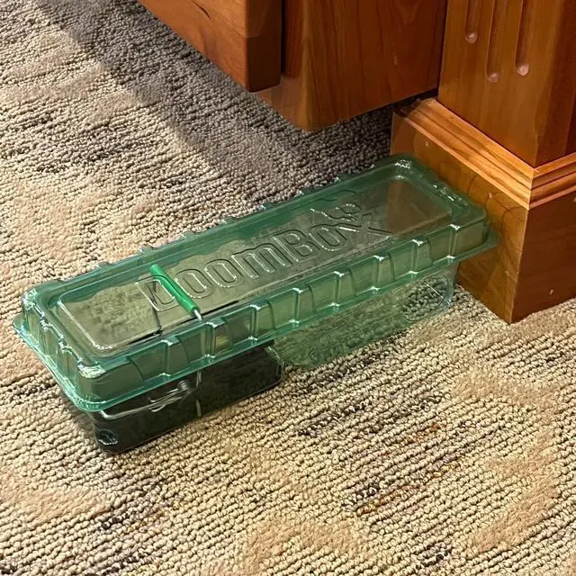 Alt view image 6 of 7 - Green Enclosed Mouse Trap | Keeps The Mess with The Mouse | Patented Click-It Closure Technology | Safe for Kids & Pets | Certified Child Resistant | Made in USA (5-Pack Green)