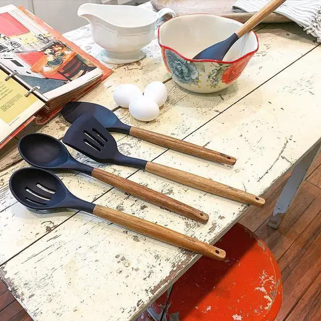 Alt view image 6 of 7 - Non-Stick Silicone Kitchen Utensils Set with Natural Acacia Hard Wood Handle, 5 Piece, Midnight Blue, BPA Free, Baking & Serving Silicone Cooking Utensils