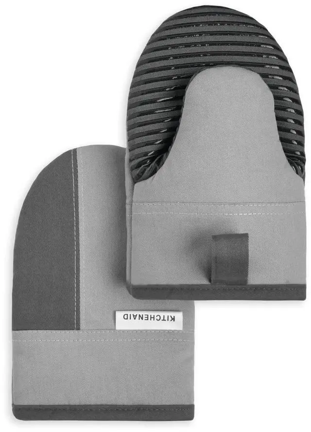 Main image of Beacon Two-Tone Non-Slip Mini Oven Mitt Set, Cool Grey/Frost Grey, 5.5"x8", 2 Piece