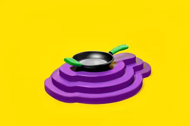 Alt view image 3 of 5 - Bold Silicone Hot Handle Holder - Dishwasher Safe Hot Handle Holder Upgraded Design for Lodge Bold Products Only - Heat Protection Up to 450 - Fresh Green