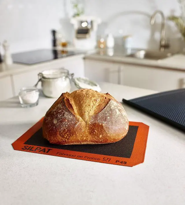 Alt view image 2 of 5 - The Original Perfect Bread Quarter Size Baking Mat