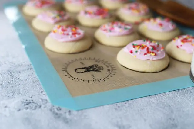 Alt view image 6 of 7 - Silicone Baking Mats For Cookies, Full Size Baking Sheet Liners, Pack Of 2, 16 X 24 Inch (40 x 60 cm), Non-Stick, Baking Mats Silicone, Perfect For Baking Macarons Cookies And Cakes