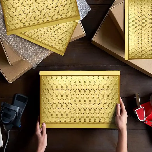 Alt view image 2 of 4 - #0 6x10 Inch Gold Glamour Metallic Bubble Mailers Pack of 500 Shiny Padded Envelopes