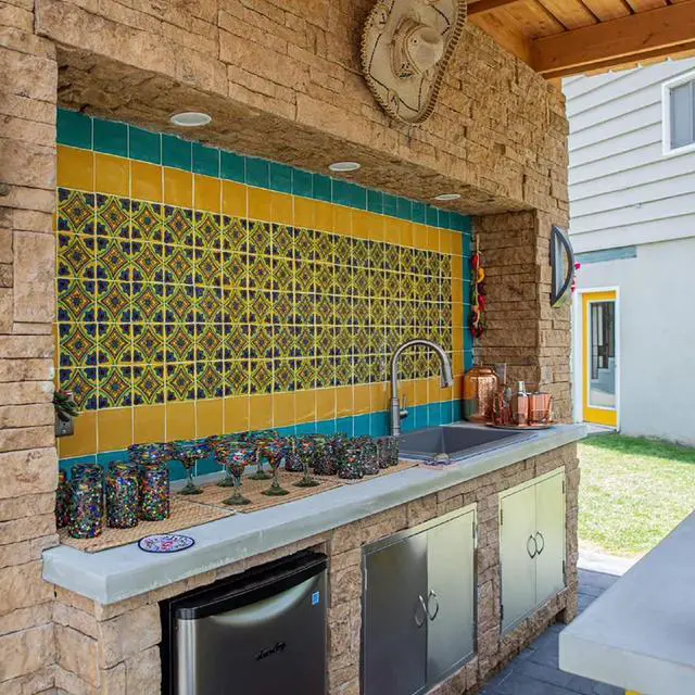Alt view image 5 of 6 - Evolve Stone Capital Sky DP Non-Rated Flat Stone Veneer (14.25 sq. ft.)