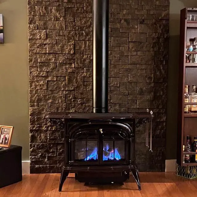 Alt view image 6 of 6 - Evolve Stone Capital Sky KM Non-Rated Flat Stone Veneer (14.25 sq. ft.)