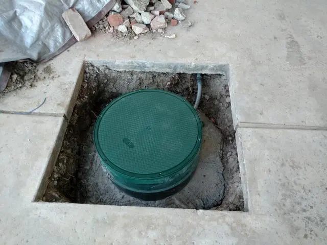 Alt view image 4 of 4 - Heavy Duty 20" Septic Tank Riser Kit (4" Tall)
