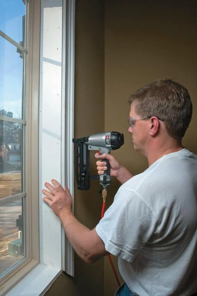 Alt view image 2 of 6 - FN250C 16-Gauge 2 1/2 in. Straight Finish Nailer Kit