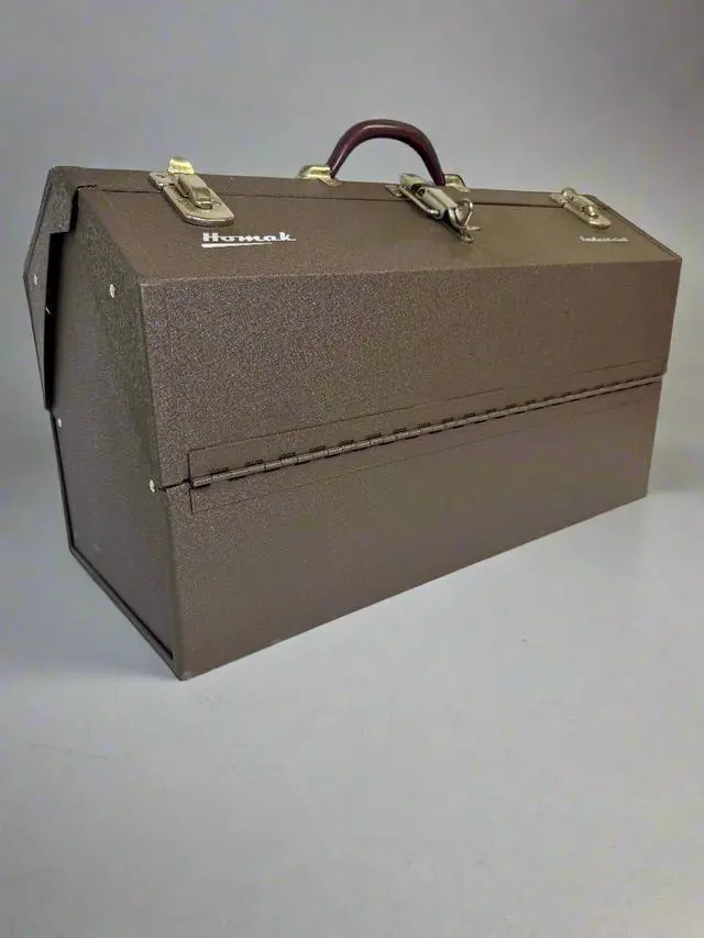 Alt view image 5 of 6 - Industrial 22-Inch Cantilever Steel Toolbox, Brown Winkle Powder Coat, BW00210220