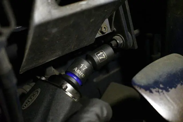 Alt view image 3 of 5 - Astro Tools 78244M 11pc 1/2" Drive Mid-Length Pinless Universal Impact Sockets - Metric