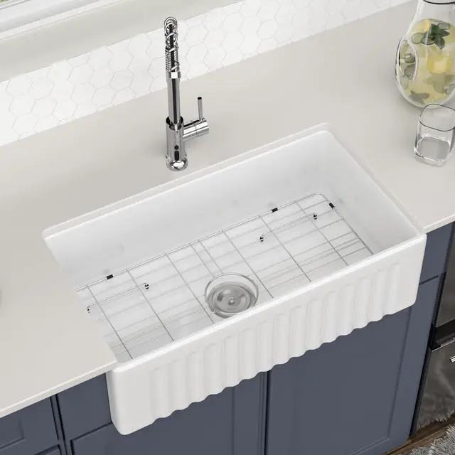 Main image of 33x18x10 White Fireclay Farmhouse Sink 33" Durable Ceramic Apron Front Farm Sinks with Reversible Design & Drain,Easy to Clean,Scratch & Heat Resistant,Ideal for Classic & Country Style