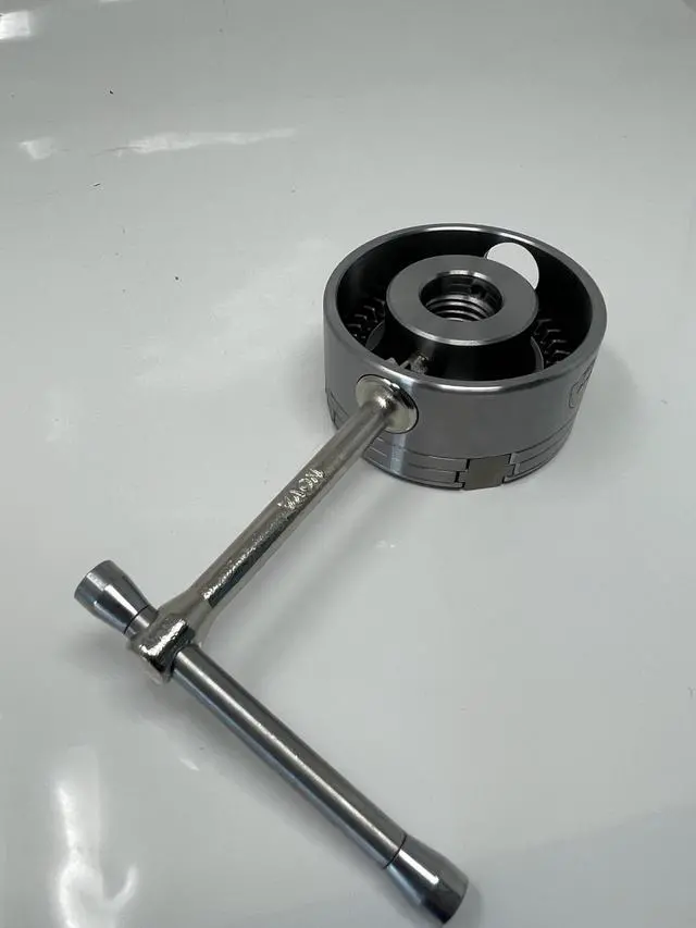 Alt view image 5 of 6 - Lite G3 1 In. - 8 Tpi Direct Thread Body Only Companion Chuck