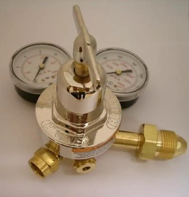 Alt view image 2 of 3 - Electric 30 Series Gas Regulator 150 psi, 2", Argon, Nitrogen (30-150-580)