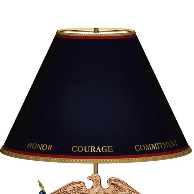 Alt view image 2 of 4 - The Bradford Exchange U.S. Marines Esprit De Corps Tabletop Lamp with Sculpted War Memorial and Eagle, Globe & Anchor Base