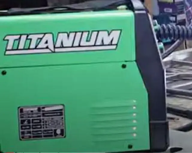 Alt view image 6 of 6 - Easy-Flux 125 Amp Welder Green