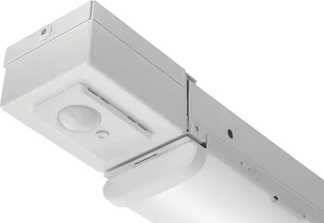 Alt view image 5 of 6 - CSS L96 8000LM MVOLT 40K 80CRI Cool White Single LED Strip Light, 4,000 Lumens, Multi-Volt 120-277V, 8 Feet, Matte White