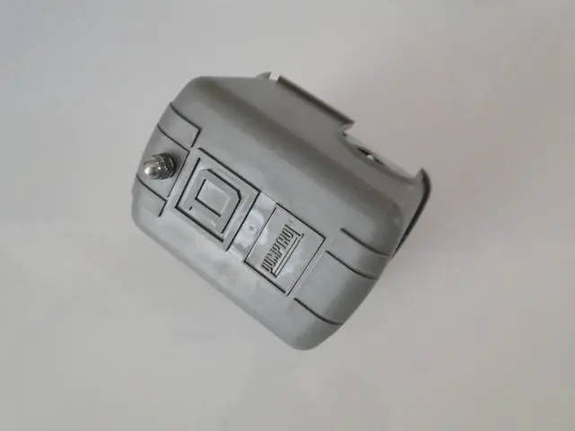 Alt view image 6 of 6 - STAINLESS STEEL 1 x 11 Tank Tee Kit Installation Water Well Pressure Tank with SQUARE D 30/50 FSG2 pressure switch