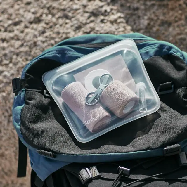 Alt view image 5 of 7 - Silicone Reusable Storage Bag, Sandwich Bags, Reusable Freezer Bag, Microwave, Dishwasher, Oven Safe, Sous Vide, Premium Lunch Container, Eco Friendly, Food Storage Bags, 28 oz, Clear