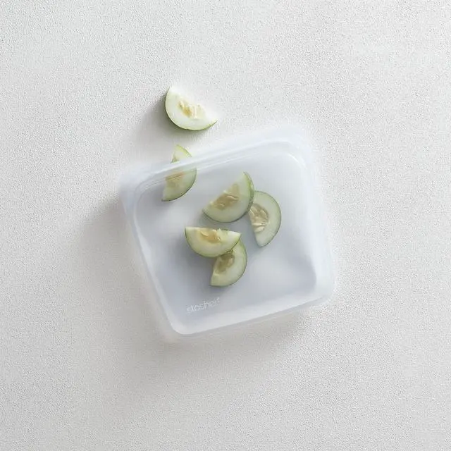 Alt view image 4 of 7 - Silicone Reusable Storage Bag, Sandwich Bags, Reusable Freezer Bag, Microwave, Dishwasher, Oven Safe, Sous Vide, Premium Lunch Container, Eco Friendly, Food Storage Bags, 28 oz, Clear