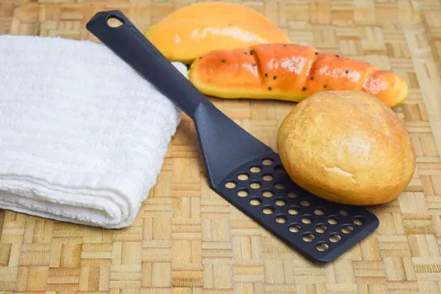Alt view image 3 of 6 - Black Nonstick Slotted Spatula/Turner for Crepes, Eggs, Brownies, Lasagna