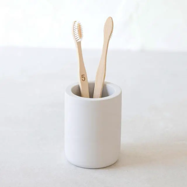 Main image of Drying Stone Toothbrush Holder, Diatomite Toothbrush Holders for Bathroom, Quick Drying Electric Toothbrush & Toothpaste Holder Cup, Diatomaceous Earth Bathroom Sink Organizer (Light Grey)