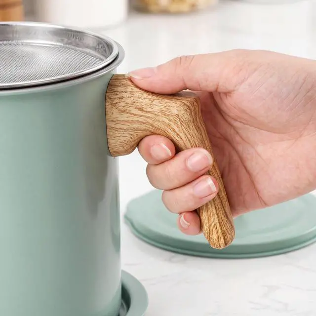 Alt view image 3 of 7 - Bacon Grease Container with Strainer, 1.4L/48 Oz