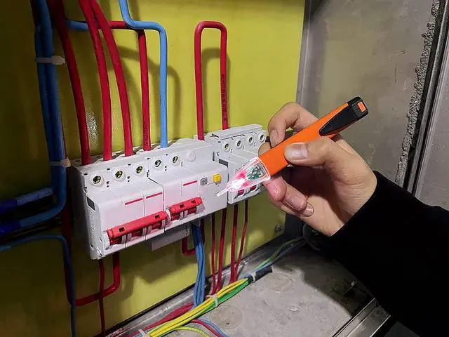 Alt view image 3 of 6 - Non-Contact Voltage Tester Tools,LED Flashlight,Buzzer Alarm,AC Voltage Detector Pen,Test Range 60V - 1000V for Live/Null Wire Judgment