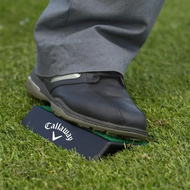 Alt view image 2 of 2 - Callaway Golf Practice Mat Power Platform, Black