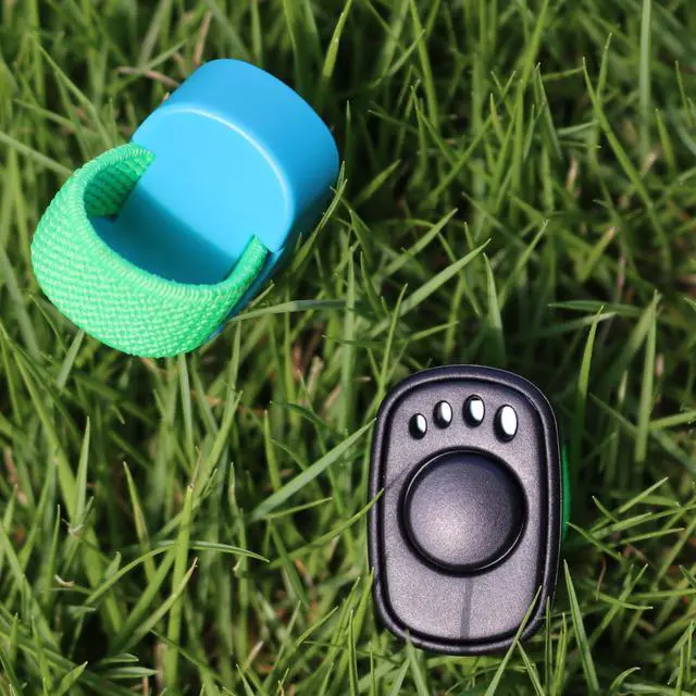 Alt view image 5 of 7 - Pet Clicker for Dogs/Cats/Horses/Birds or Other Animals - Mini Finger Clickers for Training (Finger clickers Black+Blue)