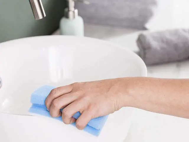 Alt view image 2 of 5 - Multipurpose Soft Sponge for Bathroom Tiles, Sanitary Fittings - Blue Color, Size 13.5 X 7 X 4.5 Cm, 1 Piece, Ideal for Gentle and Effective Cleaning, Durable and High-Performance Sponge Blue