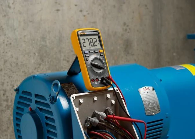 Alt view image 4 of 6 - Fluke 17B+ Digital Multimeter, for Electrical Applications, Measures AC/DC Voltage 1000V, Current Measurements to 10A, Resistance, Continuity, Diode, Capacitance, Frequency, and Temperature Testing